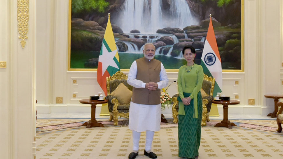 PM Narendra Modi meets with Aung San Suu Kyi in Myanmar