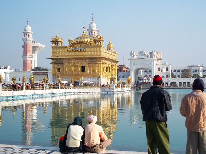 the-golden-temple-harmandir-sahib-amritsar-india