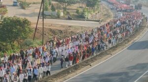 Nasik farmers leave for Mumbai to join massive Rally