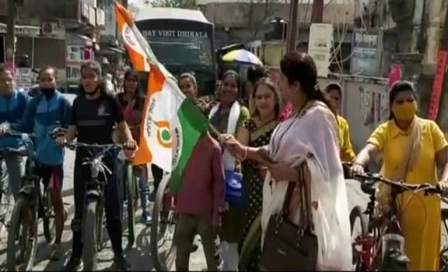Mahila Race