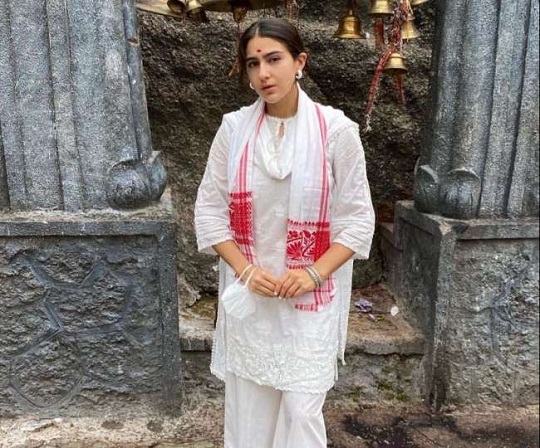 अभिनेत्री सारा अली खान