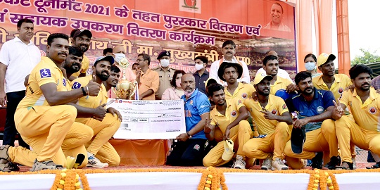 योगी आदित्यनाथ