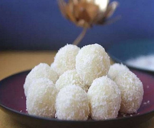 नारियल के लड्डू
