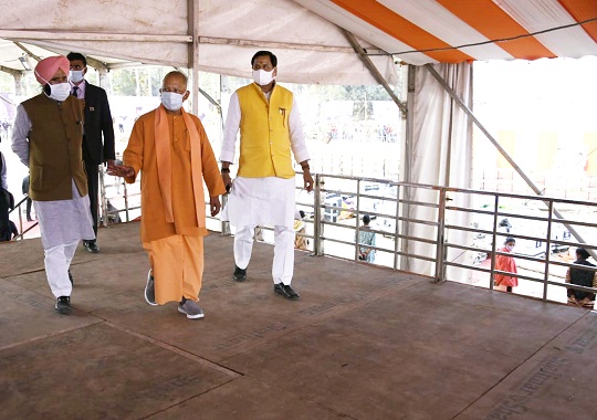 योगी आदित्यनाथ