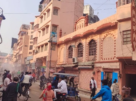 गेरुआ रंग
