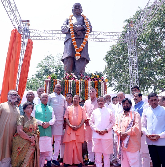 योगी आदित्यनाथ